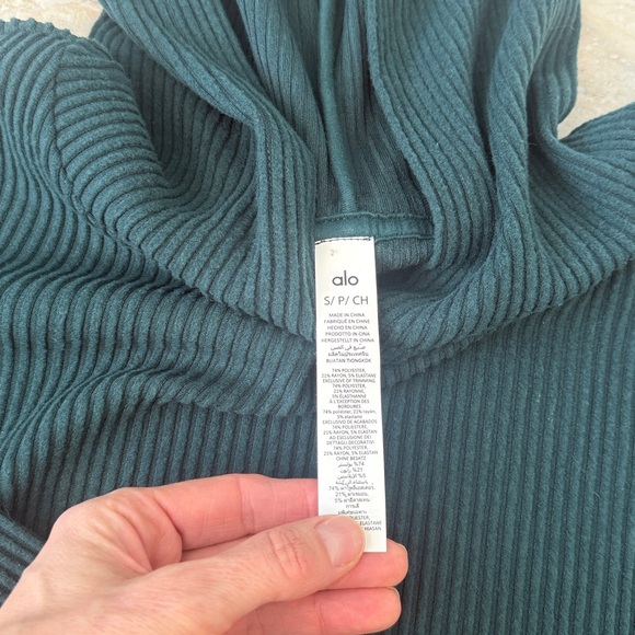 ALO Yoga Muse Ribbed Hoodie Small - Picture 9 of 16